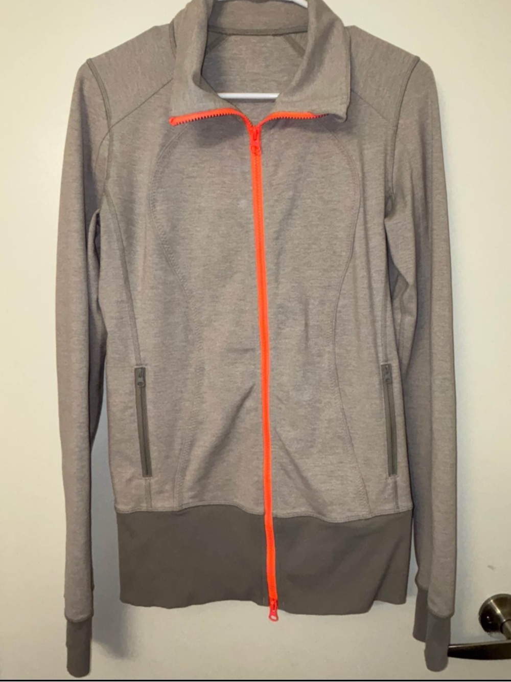 LULULEMON Nice Asana Jacket Heathered Medium Grey/Ambient Grey, NWOT, size 8 - Picture 3 of 9